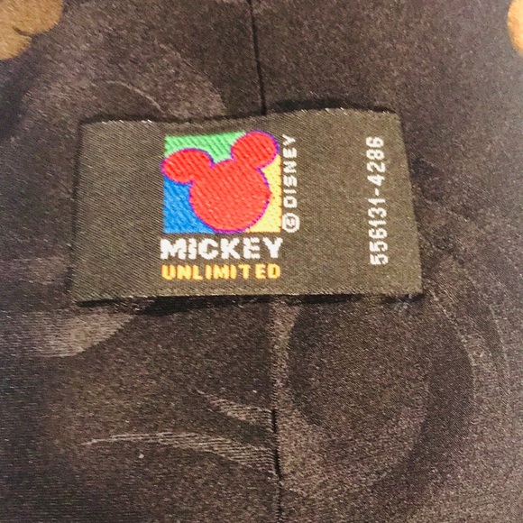 Disney’s Mickey Unlimited 100% Silk Tie - Picture 4 of 4